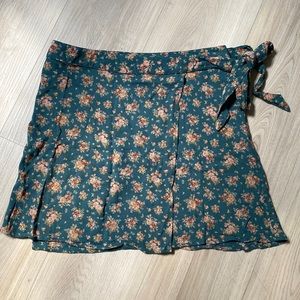 American Eagle Floral Mini Skirt
